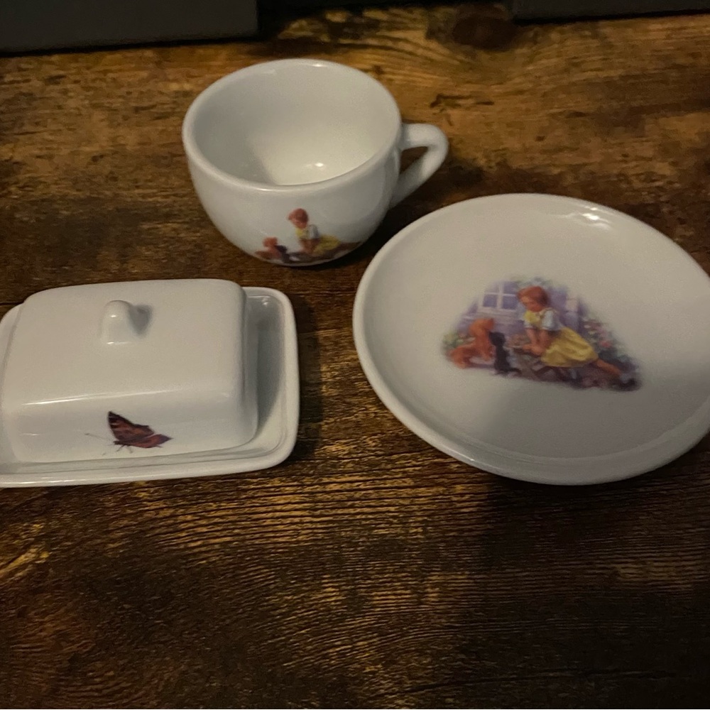 Vintage mini Martine Dinnerware Set